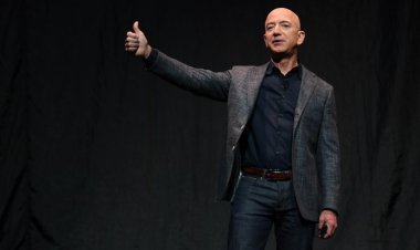 At all-hands meeting Jeff Bezos tells employees he’s ‘very excited’ about the auto industry